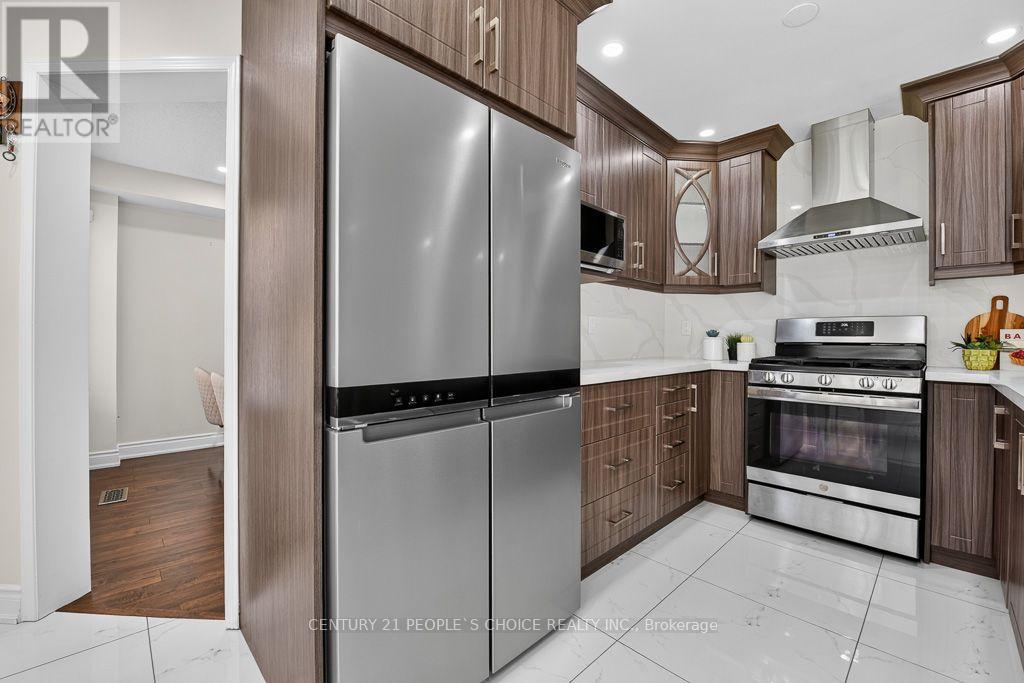 50 Penbridge Circle, Brampton, Ontario  L7A 2P9 - Photo 14 - W13677656