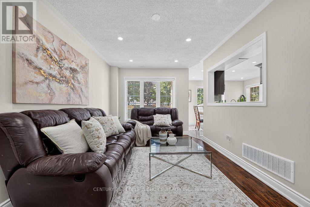 50 Penbridge Circle, Brampton, Ontario  L7A 2P9 - Photo 21 - W13677656