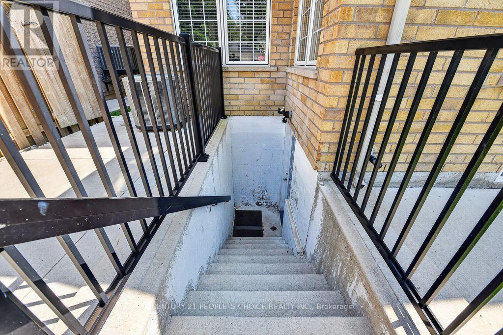 50 Penbridge Circle, Brampton, Ontario  L7A 2P9 - Photo 47 - W13677656