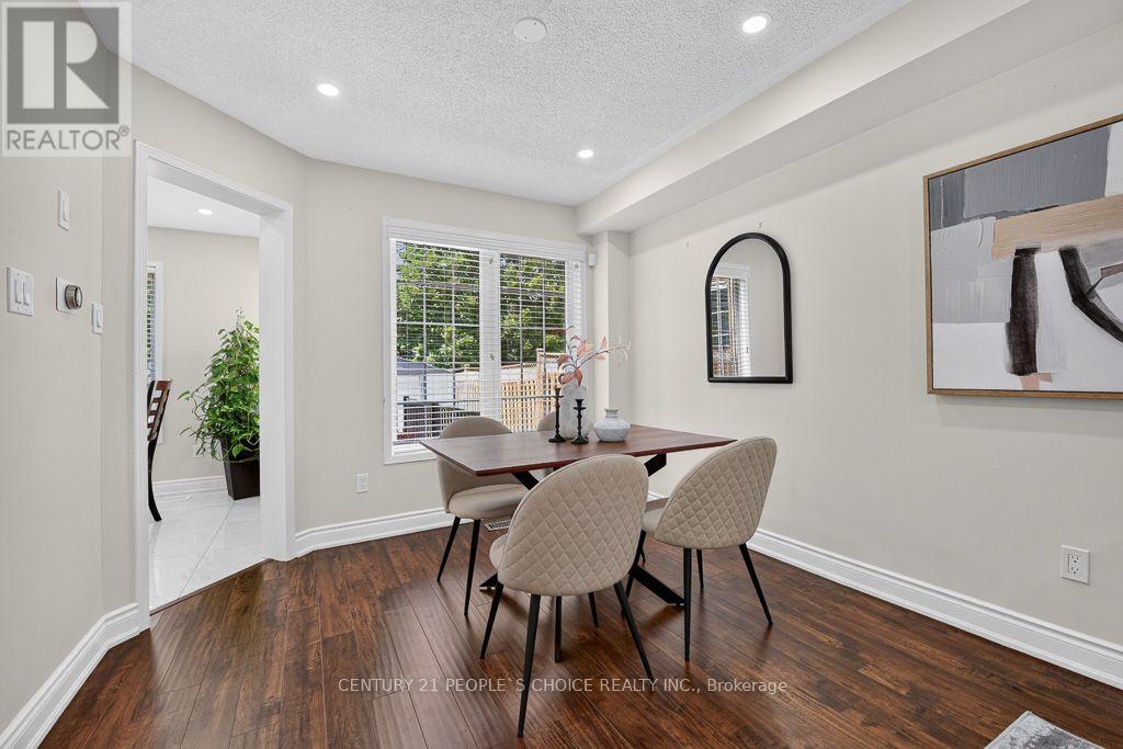 50 Penbridge Circle, Brampton, Ontario  L7A 2P9 - Photo 8 - W13677656