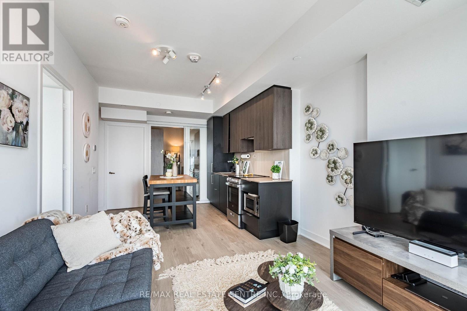 5707 - 3900 Confederation Pkwy Parkway, Mississauga, Ontario  L5B 0M3 - Photo 6 - W13677670