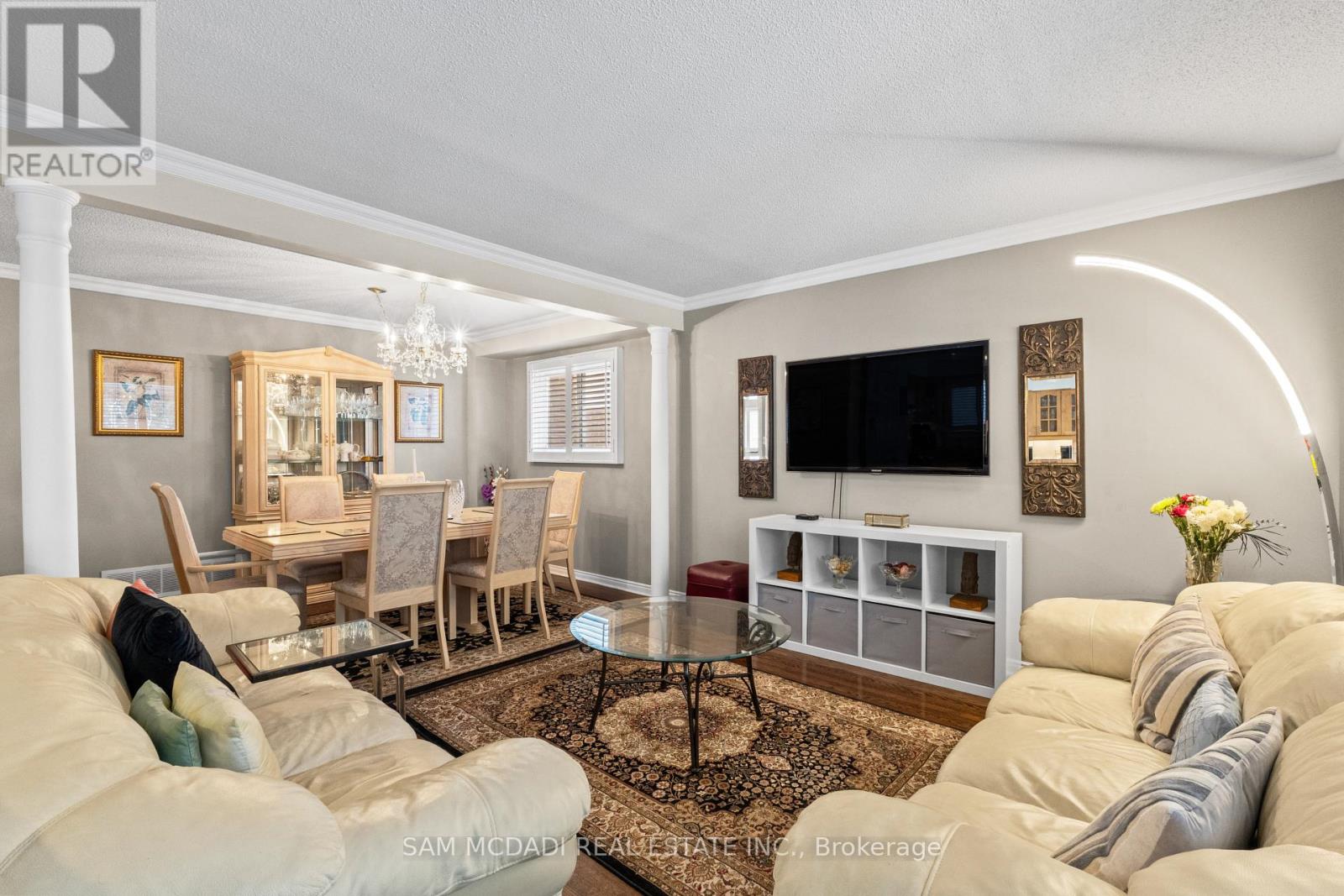 1004 Queensbridge Drive, Mississauga, Ontario  L5C 3R1 - Photo 13 - W13677688
