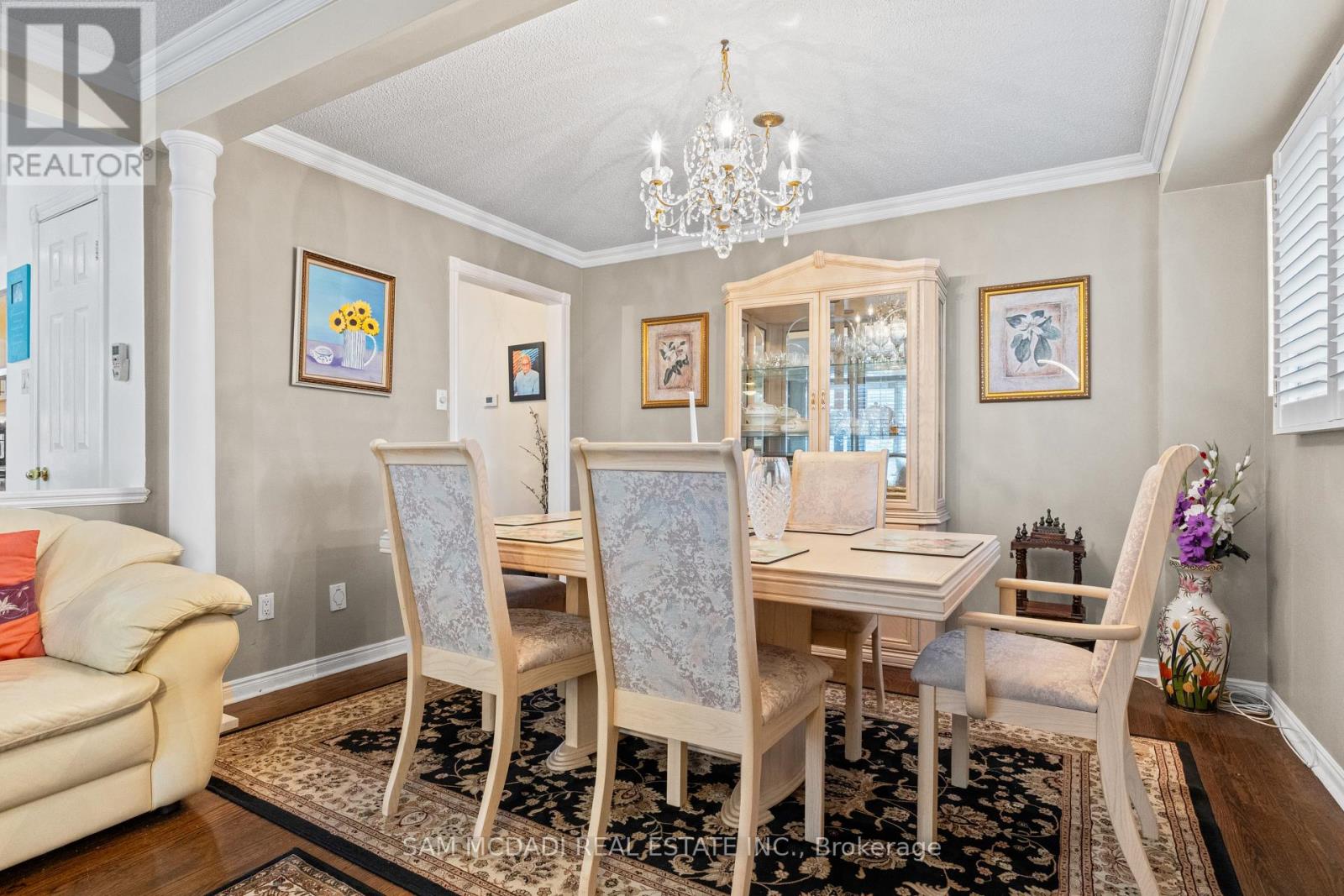 1004 Queensbridge Drive, Mississauga, Ontario  L5C 3R1 - Photo 15 - W13677688