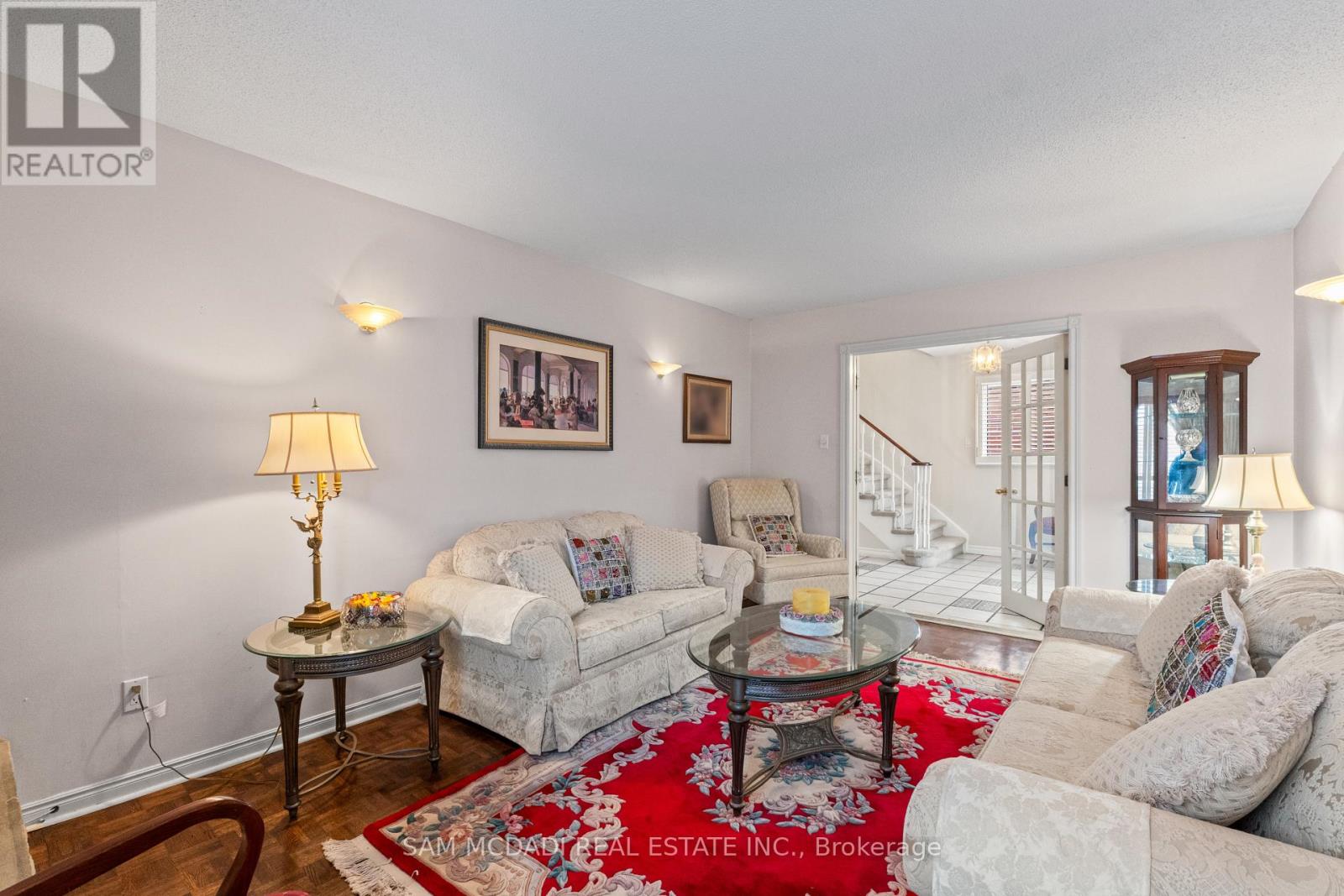 1004 Queensbridge Drive, Mississauga, Ontario  L5C 3R1 - Photo 6 - W13677688