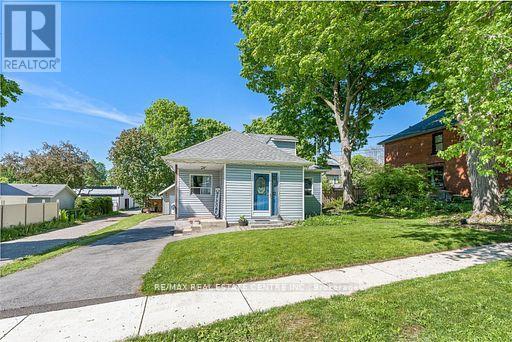 44 Willow Street S, Halton Hills, Ontario  L7J 2A2 - Photo 3 - W13677802