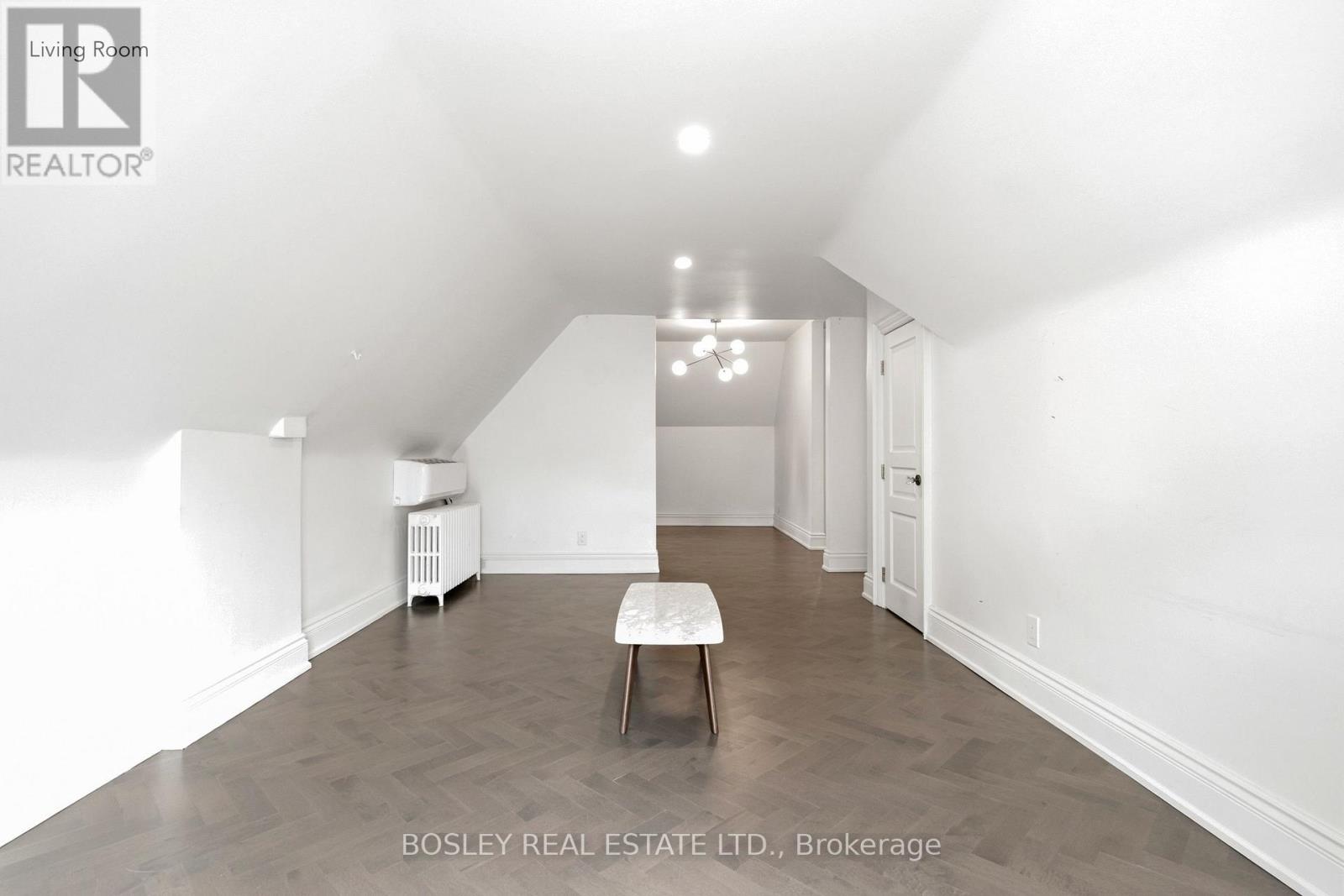 Upper - 178 High Park Avenue, Toronto, Ontario M6P 2S4 - Photo 15 - W13677808