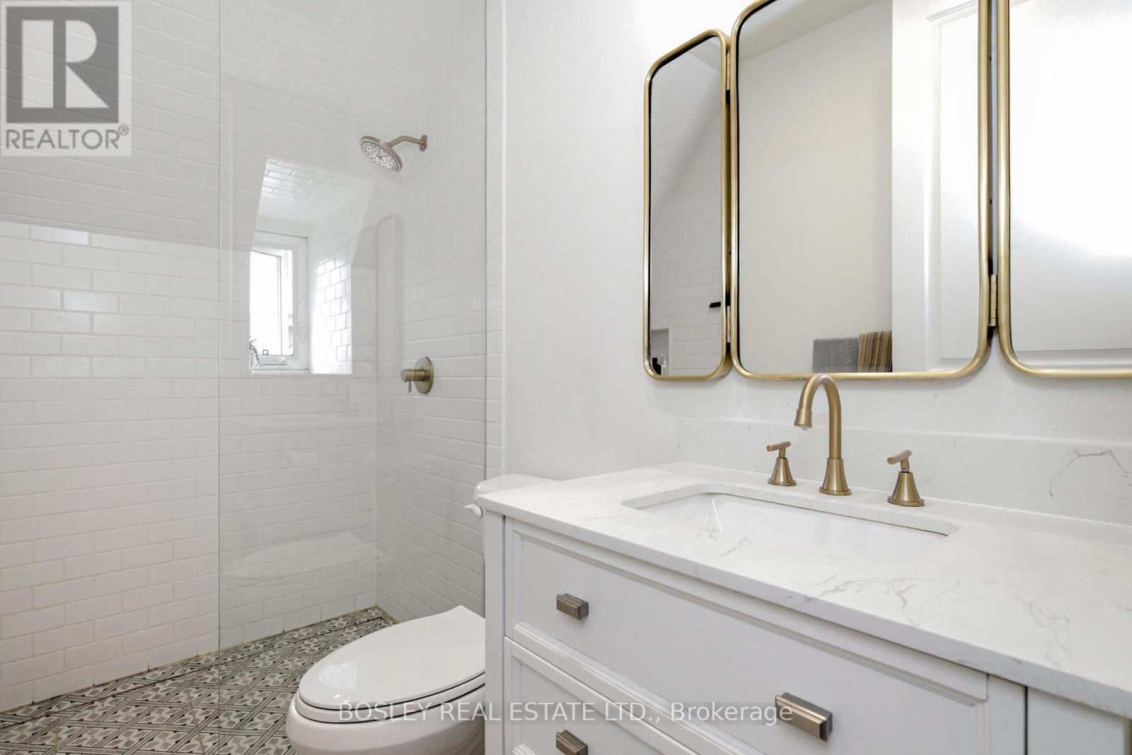 Upper - 178 High Park Avenue, Toronto, Ontario M6P 2S4 - Photo 34 - W13677808