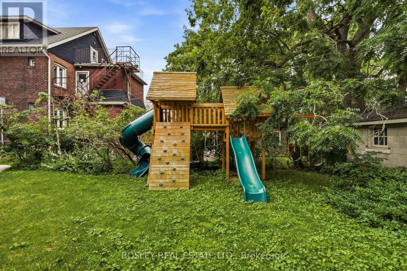Upper - 178 High Park Avenue, Toronto, Ontario M6P 2S4 - Photo 38 - W13677808