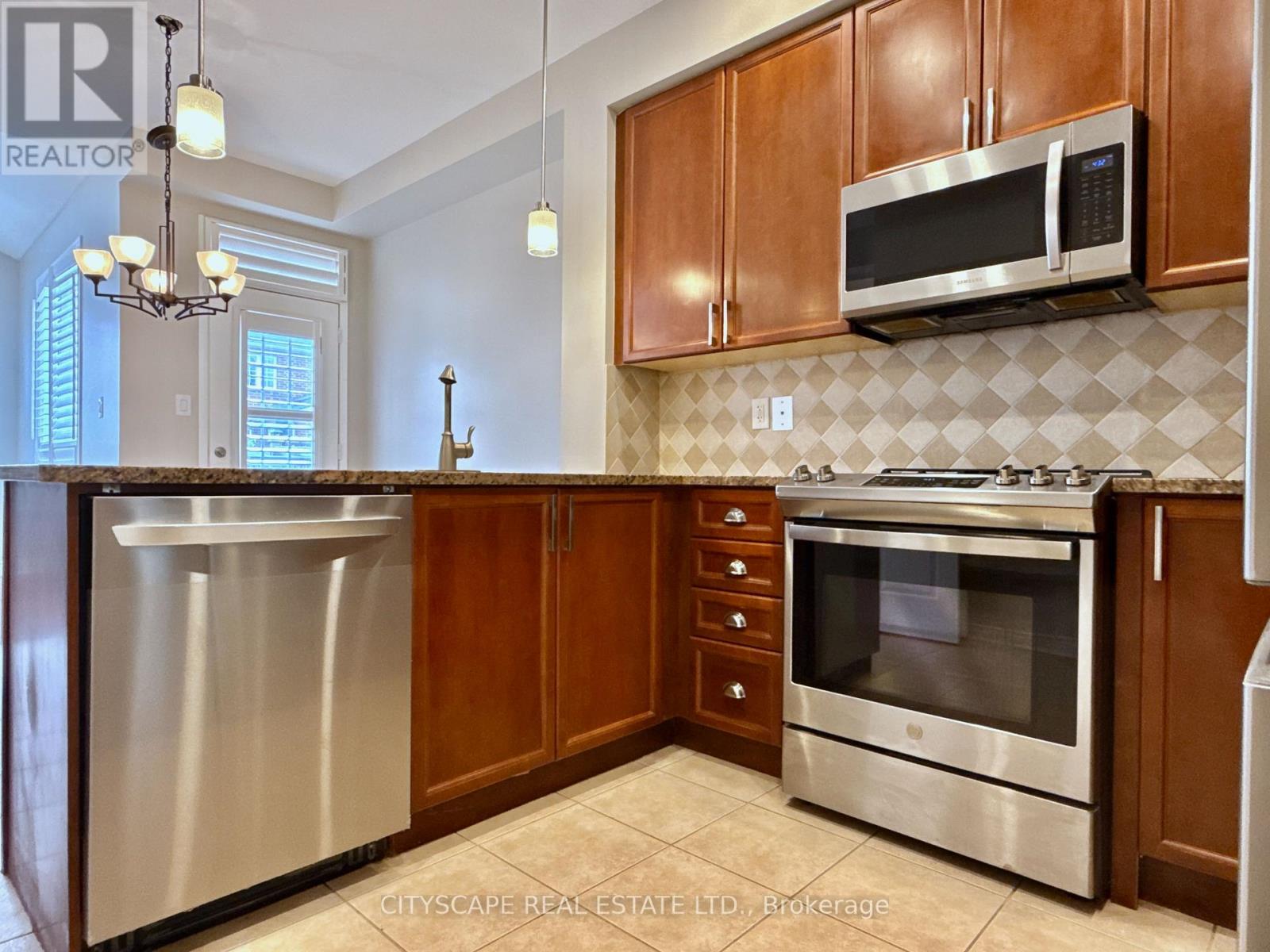 5409 Bestview Way, Mississauga, Ontario  L5M 0B8 - Photo 11 - W13677842