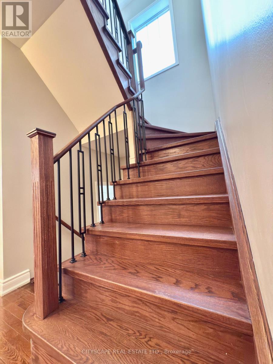 5409 Bestview Way, Mississauga, Ontario  L5M 0B8 - Photo 14 - W13677842