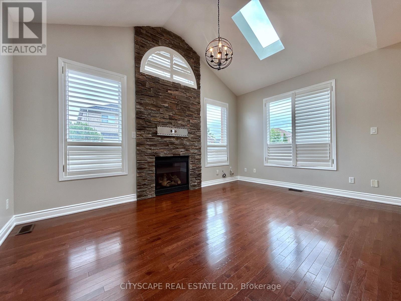 5409 Bestview Way, Mississauga, Ontario  L5M 0B8 - Photo 6 - W13677842
