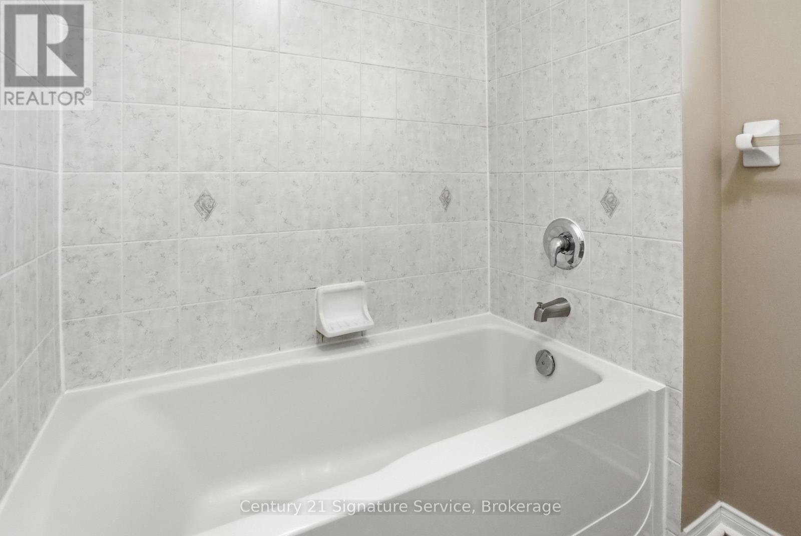 4 Cloverlawn Street, Brampton, Ontario  L7A 3X6 - Photo 17 - W13677844