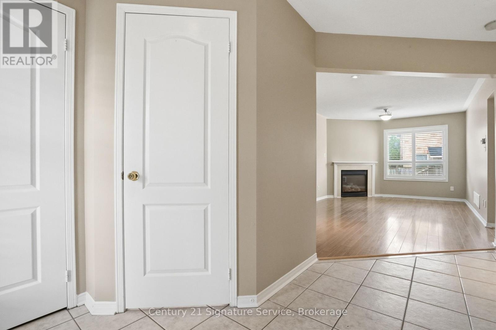 4 Cloverlawn Street, Brampton, Ontario  L7A 3X6 - Photo 6 - W13677844