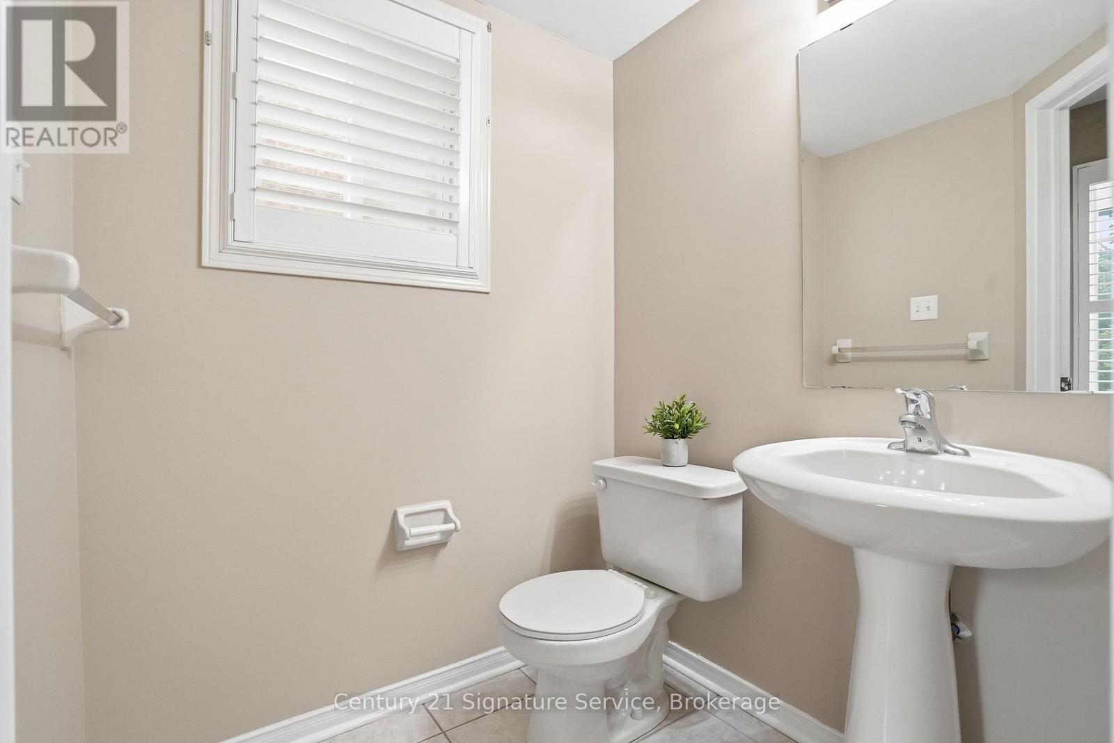 4 Cloverlawn Street, Brampton, Ontario  L7A 3X6 - Photo 7 - W13677844