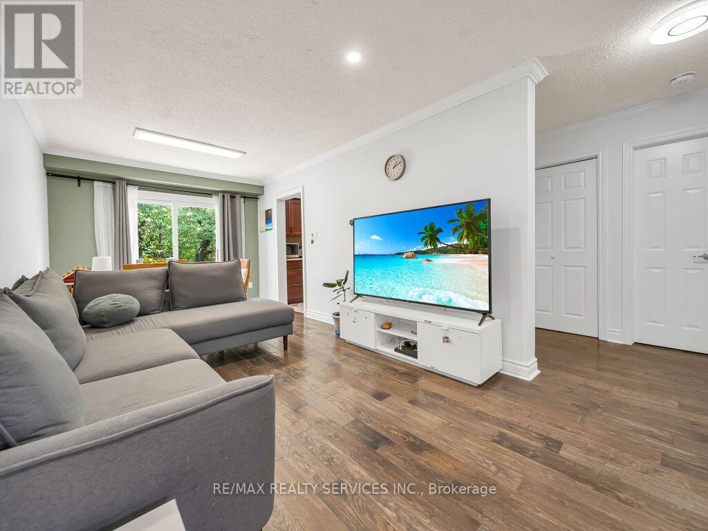 3079 Bartholomew Crescent, Mississauga, Ontario  L5N 3K9 - Photo 9 - W13677862