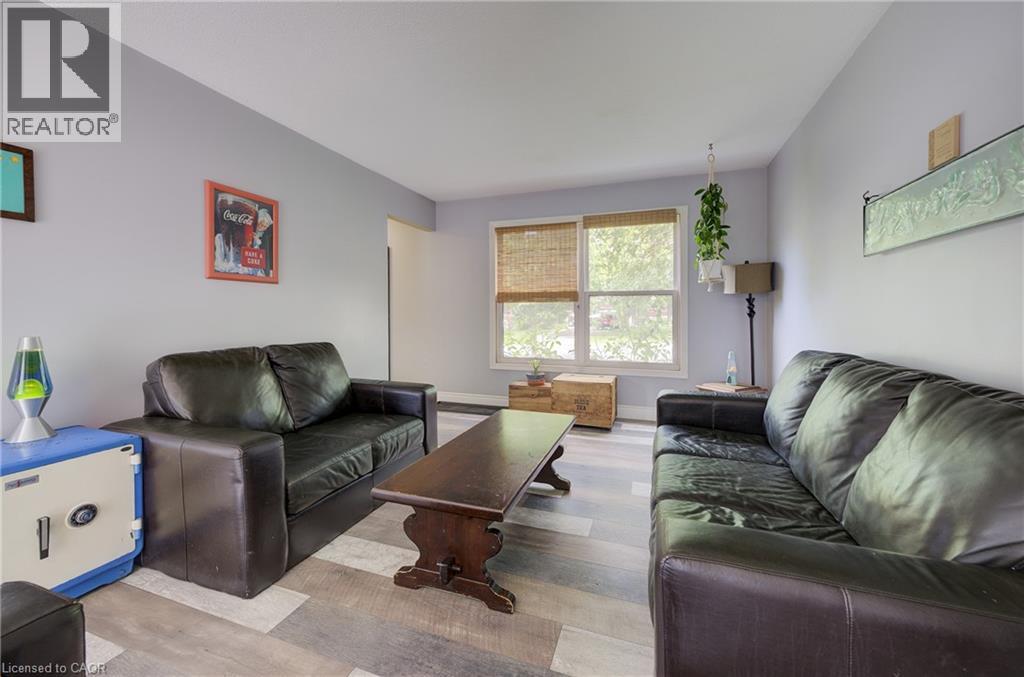 124 Queensway Drive, St. Jacobs, Ontario  N0B 2N0 - Photo 12 - 40855436