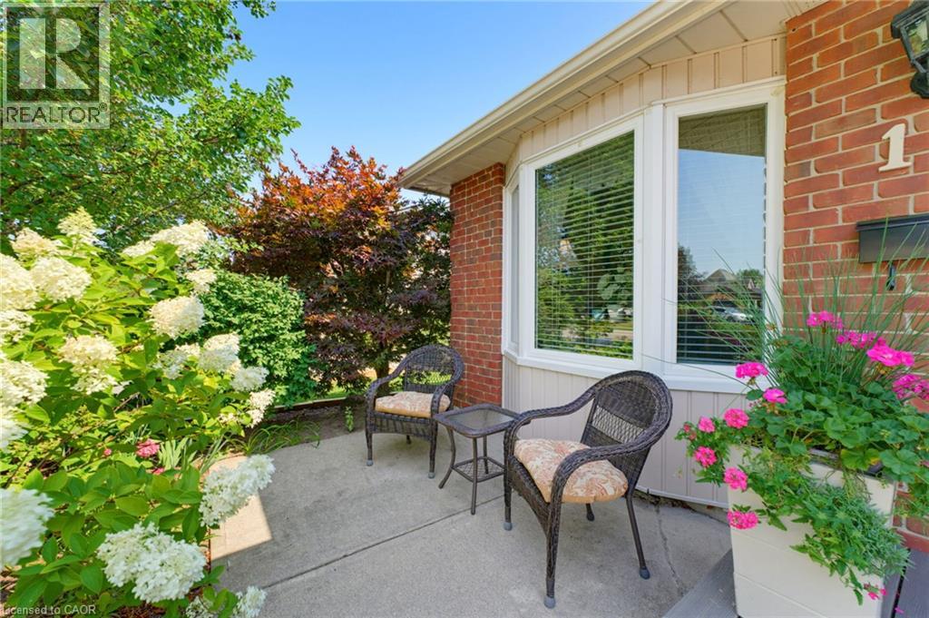 17 Buchanan Drive, Caledonia, Ontario  N3W 1H1 - Photo 5 - 40855631