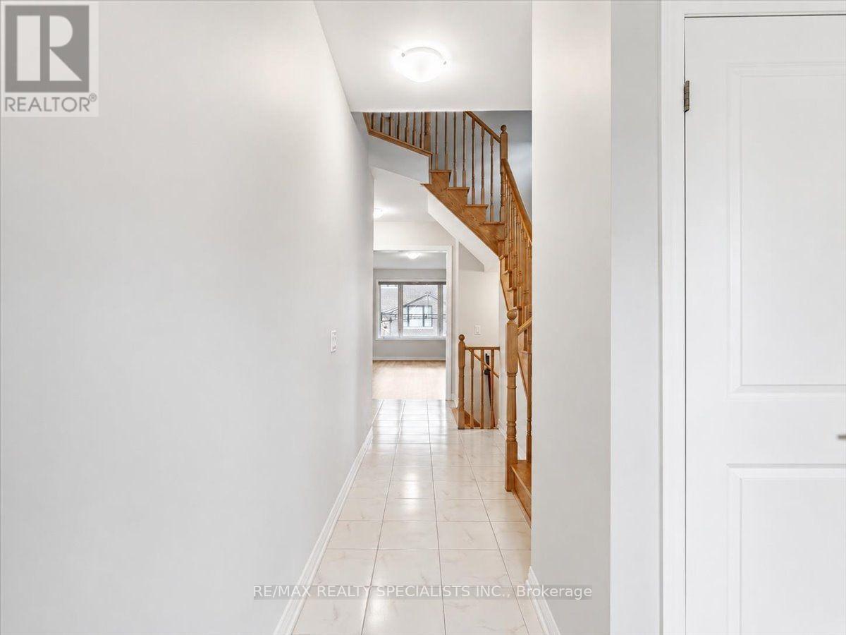 169 Silverwood Crescent, Woodstock, Ontario  N4T 0M6 - Photo 3 - X13677774