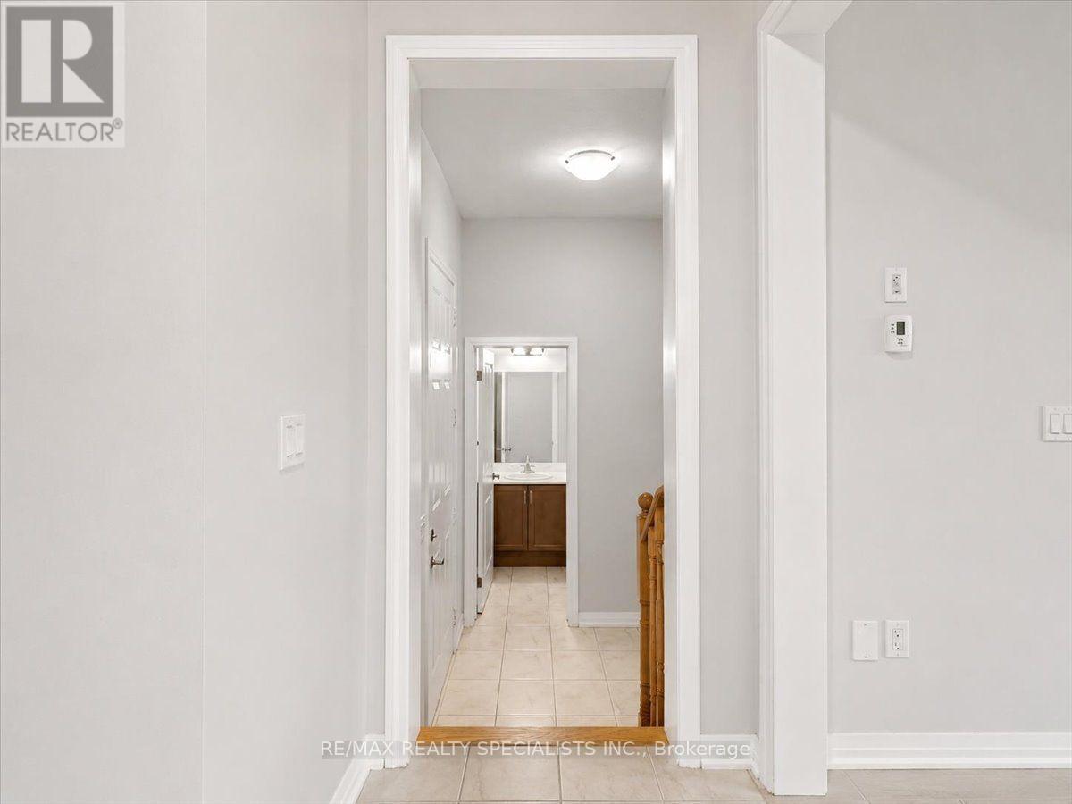 169 Silverwood Crescent, Woodstock, Ontario  N4T 0M6 - Photo 5 - X13677774