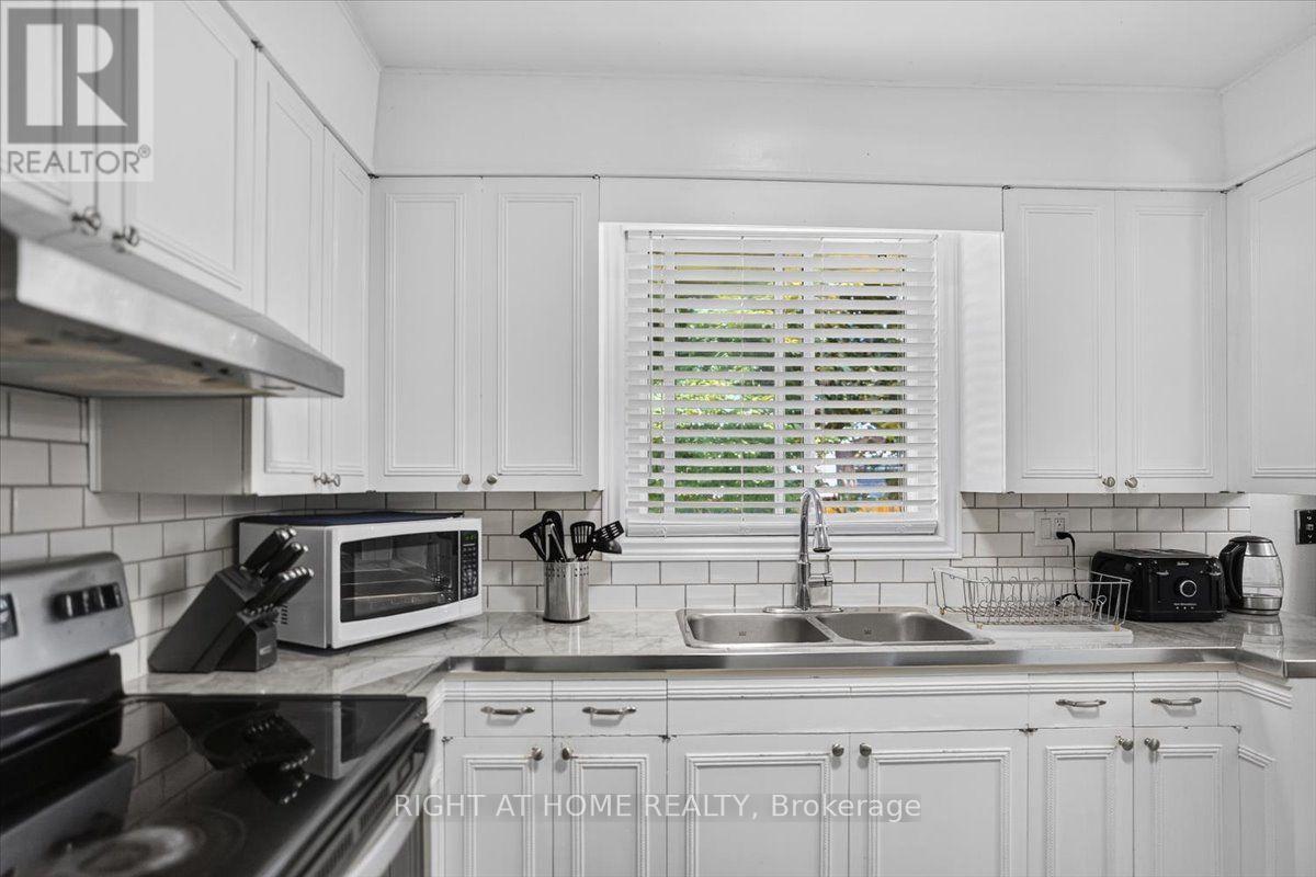 43 Monarch Park Drive, St. Catharines, Ontario  L2M 3K8 - Photo 5 - X13677784