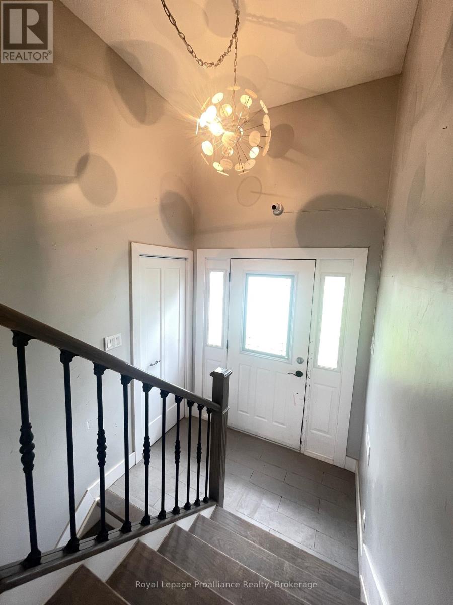 357 Martin Road, Peterborough, Ontario  K9K 1C9 - Photo 5 - X13606338