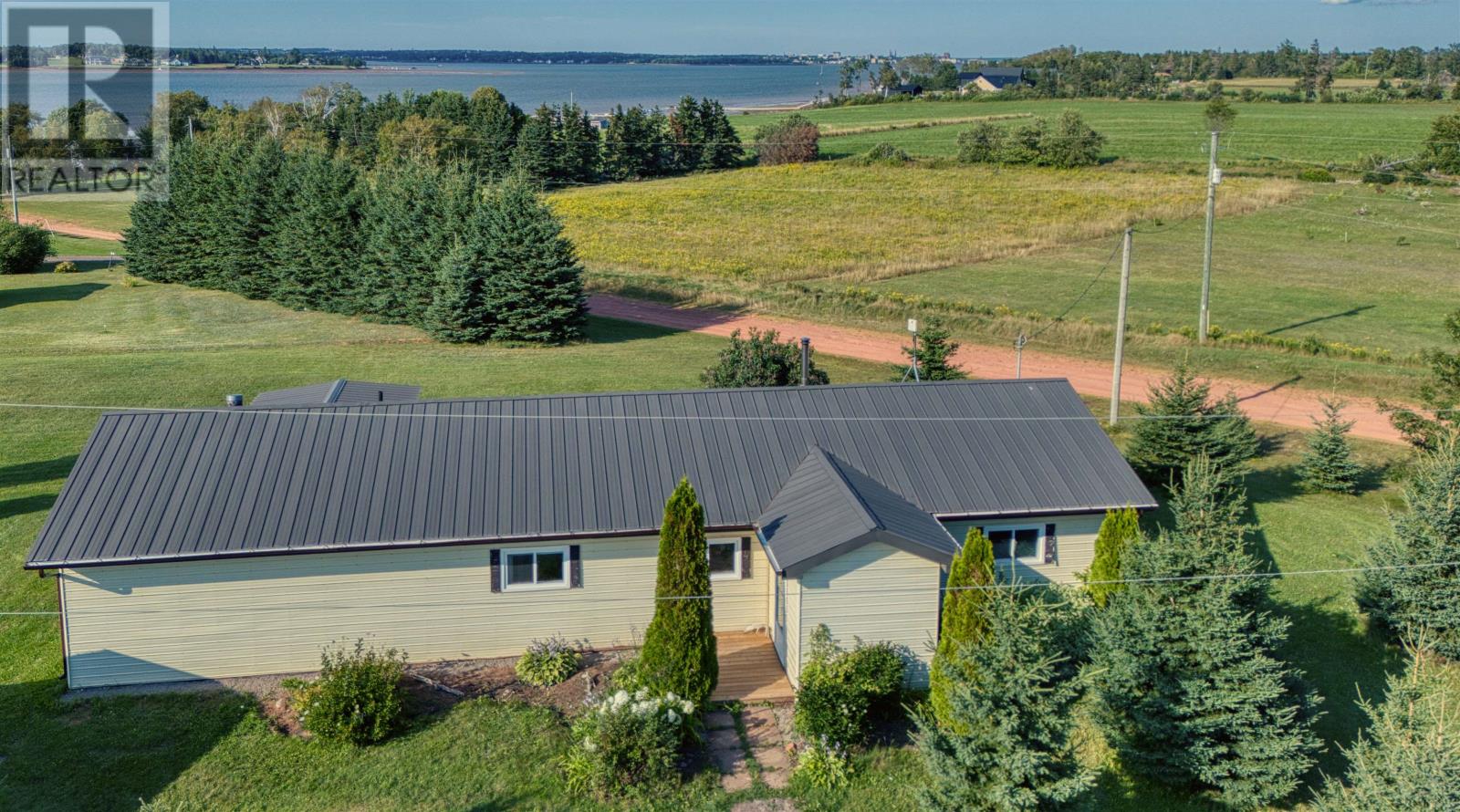 4 Maple Drive, Rocky Point, Prince Edward Island  C0A 1H2 - Photo 1 - 202620674