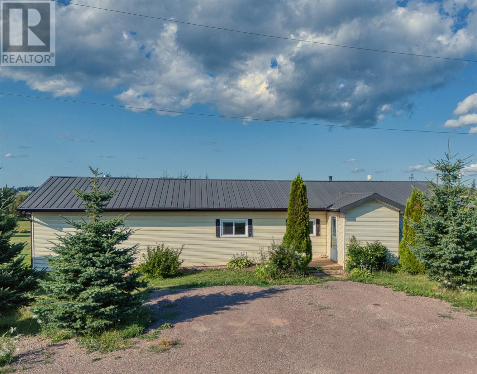 4 Maple Drive, Rocky Point, Prince Edward Island  C0A 1H2 - Photo 26 - 202620674