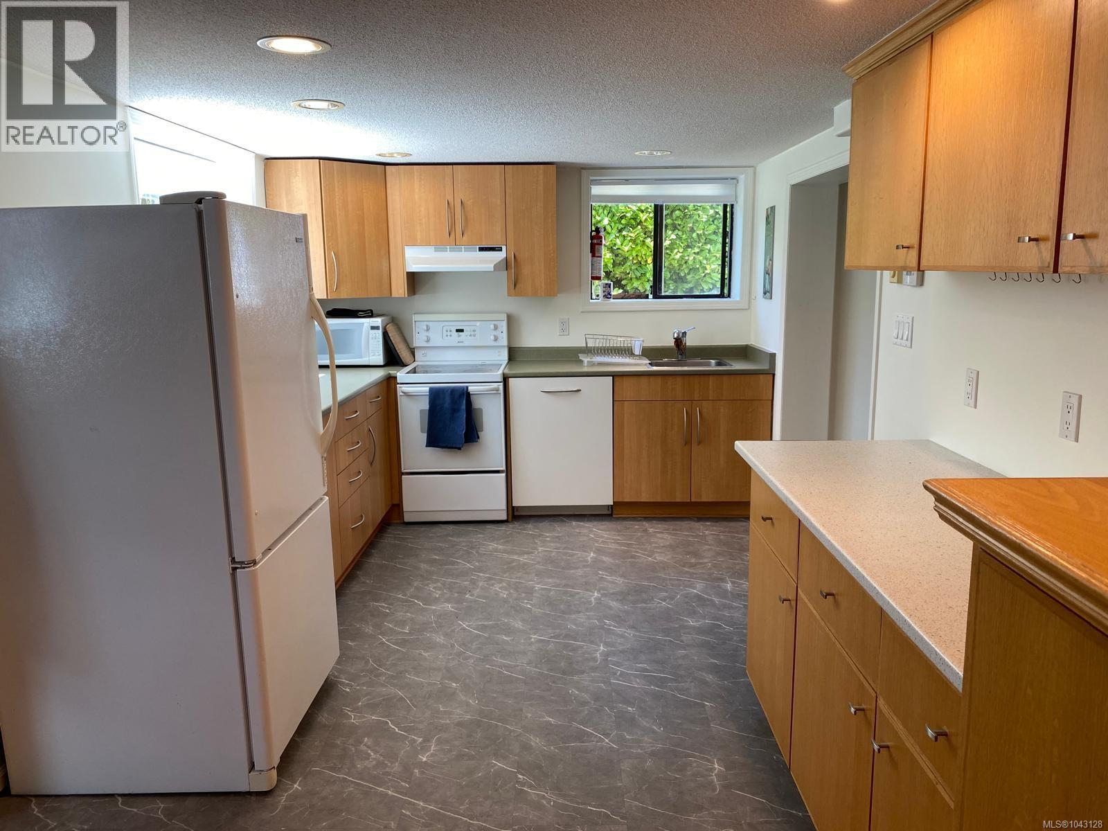 1184 Clovelly Terr, Saanich, British Columbia  V8P 1V6 - Photo 55 - 1043128