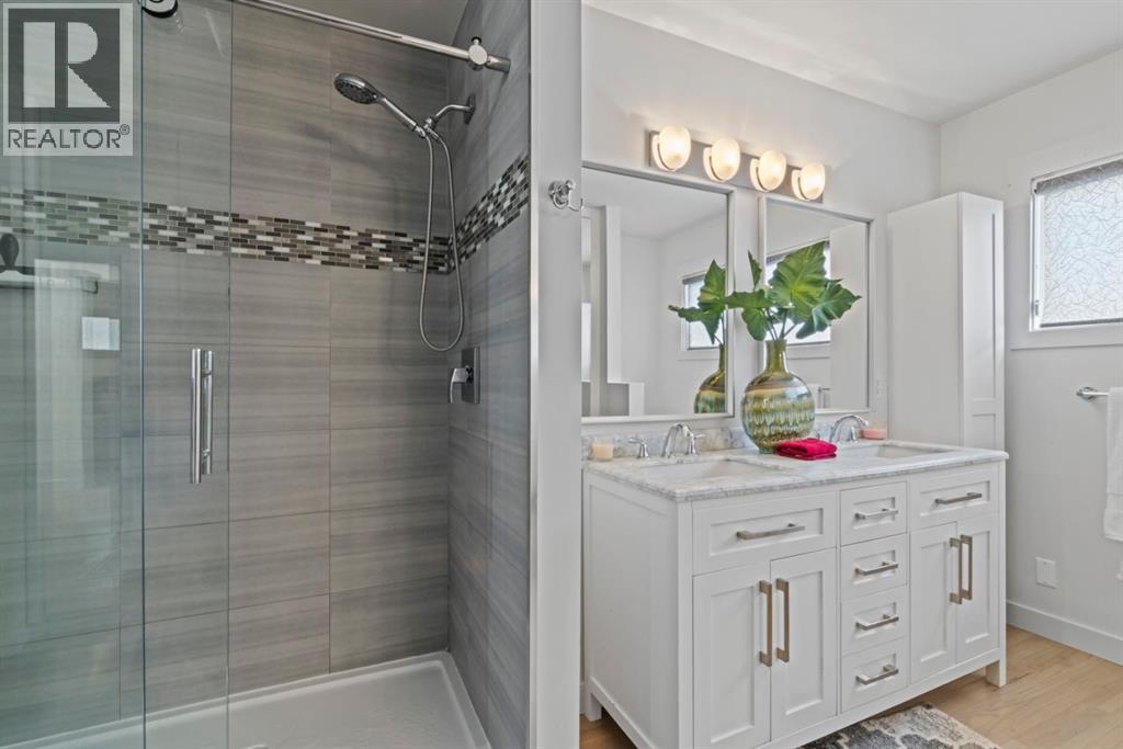38 Westwood Drive SW, Calgary, Alberta  T3C 2V7 - Photo 16 - A2331864