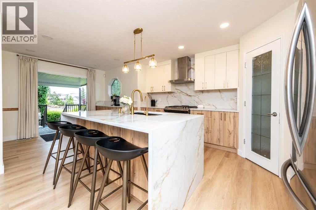 77 Citadel Ridge Green NW, Calgary, Alberta  T3G 4P9 - Photo 4 - A2336222