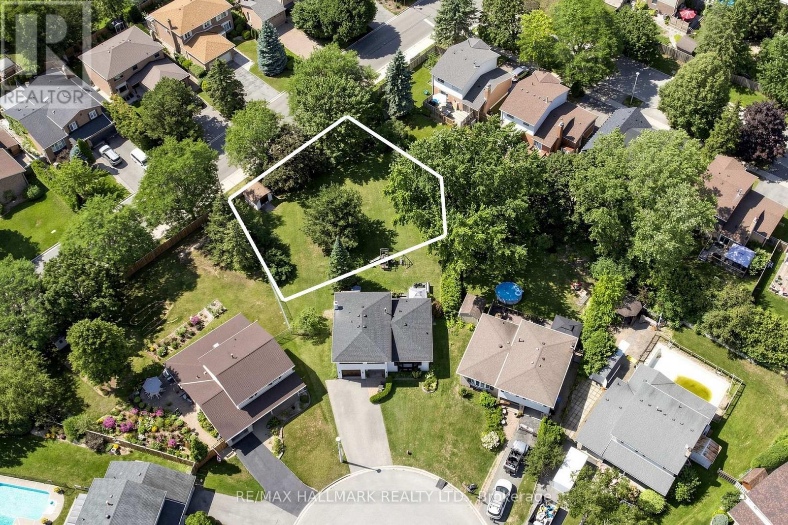 Part 2 - 20 Oak Court, Aurora, Ontario  L4G 3J6 - Photo 2 - N13669030