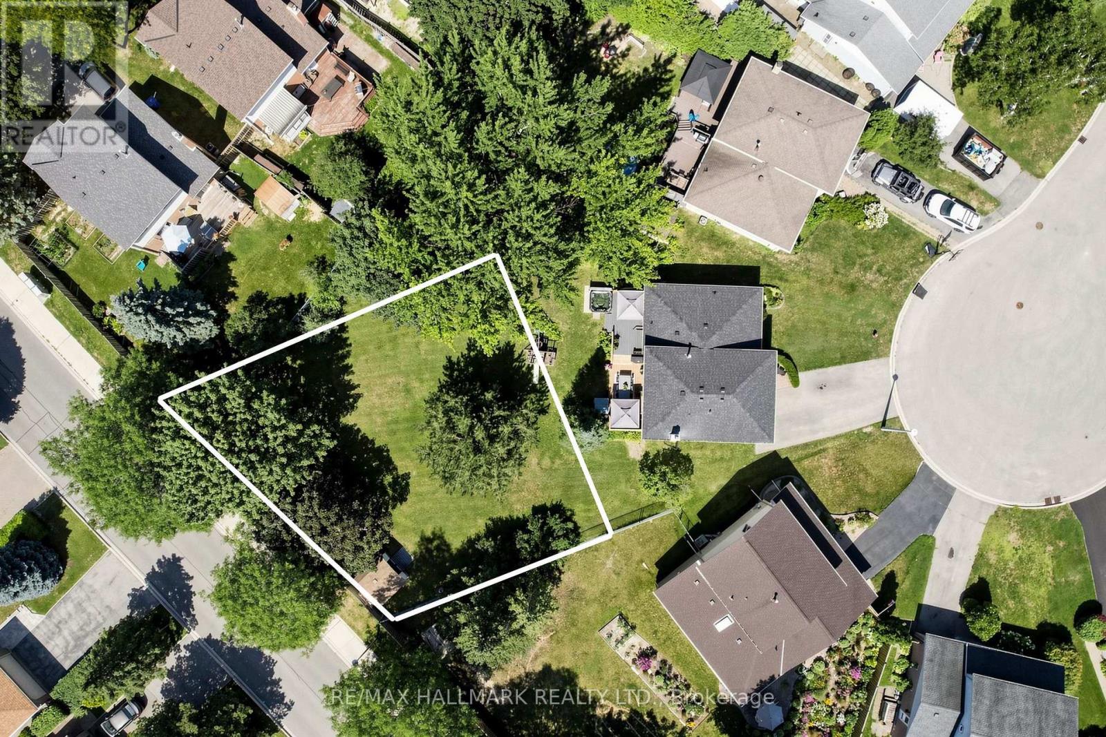 Part 2 - 20 Oak Court, Aurora, Ontario  L4G 3J6 - Photo 3 - N13669030