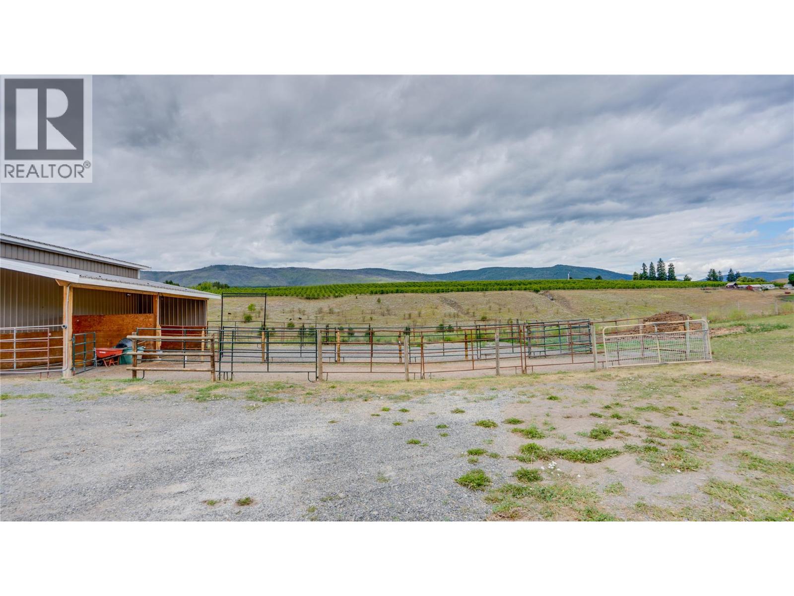 893 Evans Road, Spallumcheen, British Columbia  V4Y 0P6 - Photo 44 - 10394700