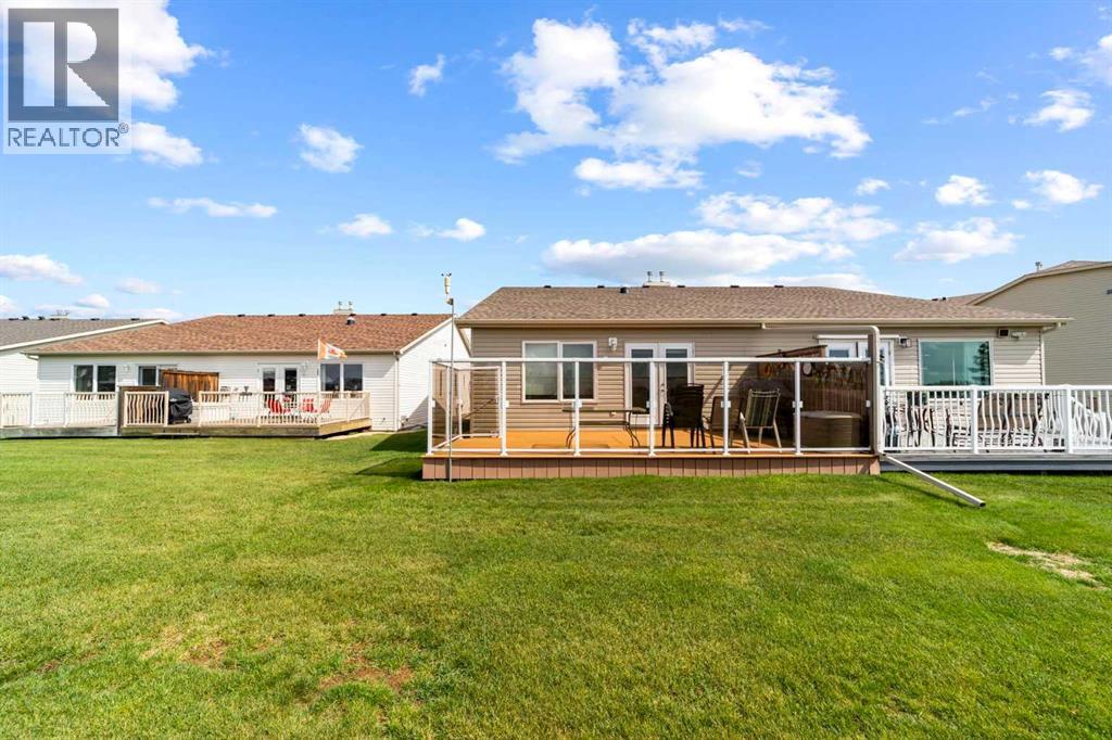 4512 71 Street Close, Camrose, Alberta  T4V 5B4 - Photo 2 - A2337343