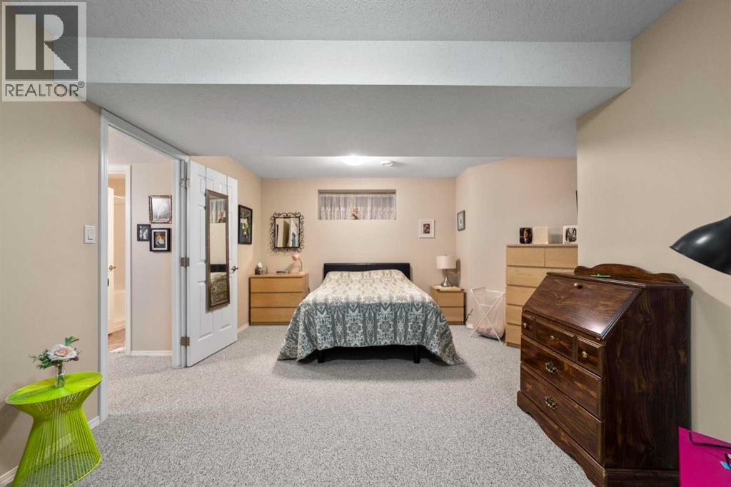 4512 71 Street Close, Camrose, Alberta  T4V 5B4 - Photo 24 - A2337343
