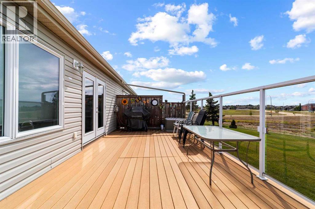 4512 71 Street Close, Camrose, Alberta  T4V 5B4 - Photo 4 - A2337343