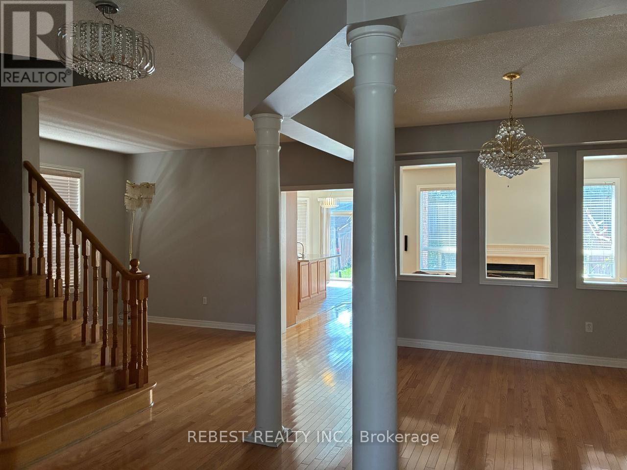 18 Village Lake Crescent, Brampton, Ontario  L6S 6K2 - Photo 6 - W13636974