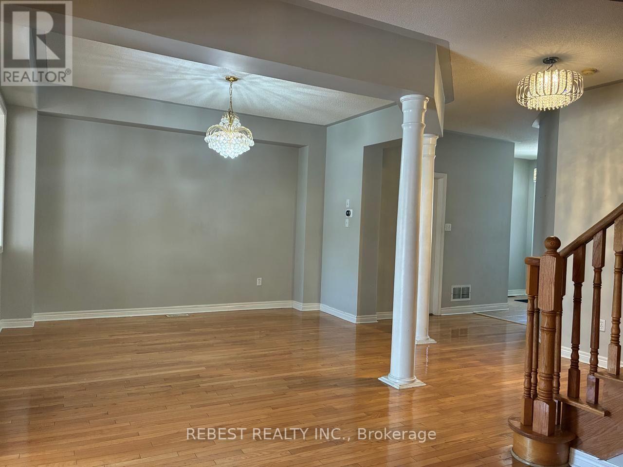 18 Village Lake Crescent, Brampton, Ontario  L6S 6K2 - Photo 8 - W13636974