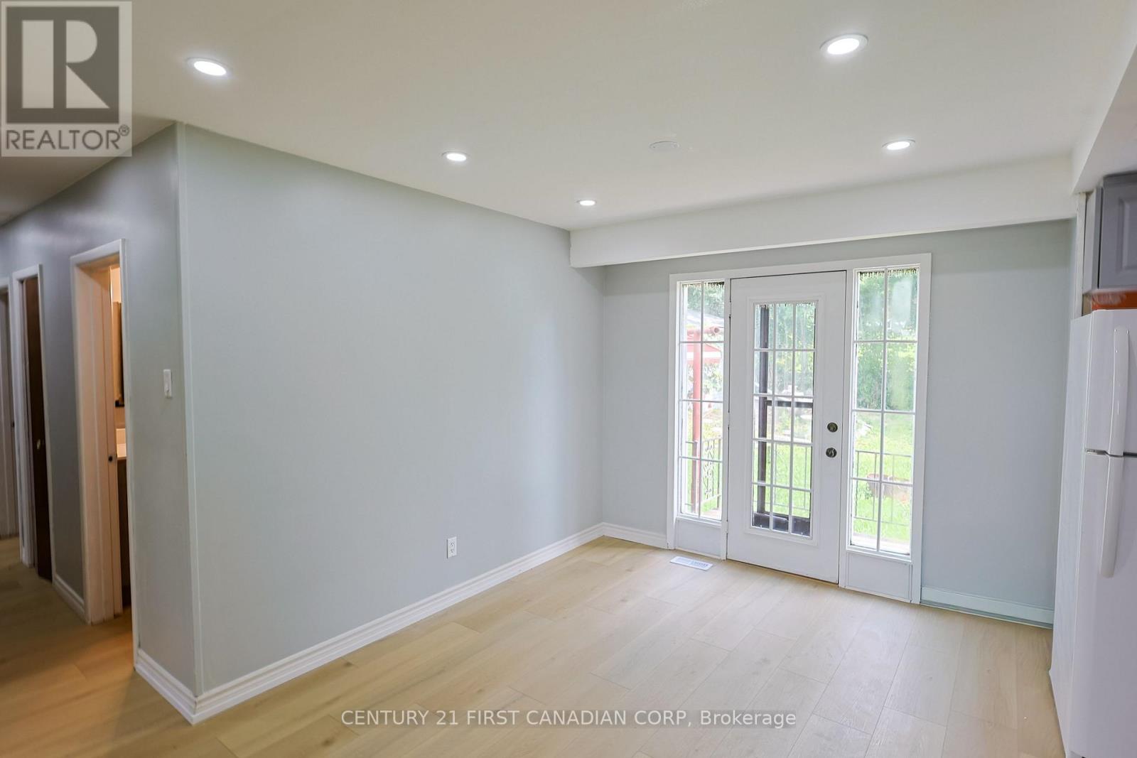 Upper - 268 Burlington Crescent, London South, Ontario  N5Z 3G5 - Photo 10 - X13677550