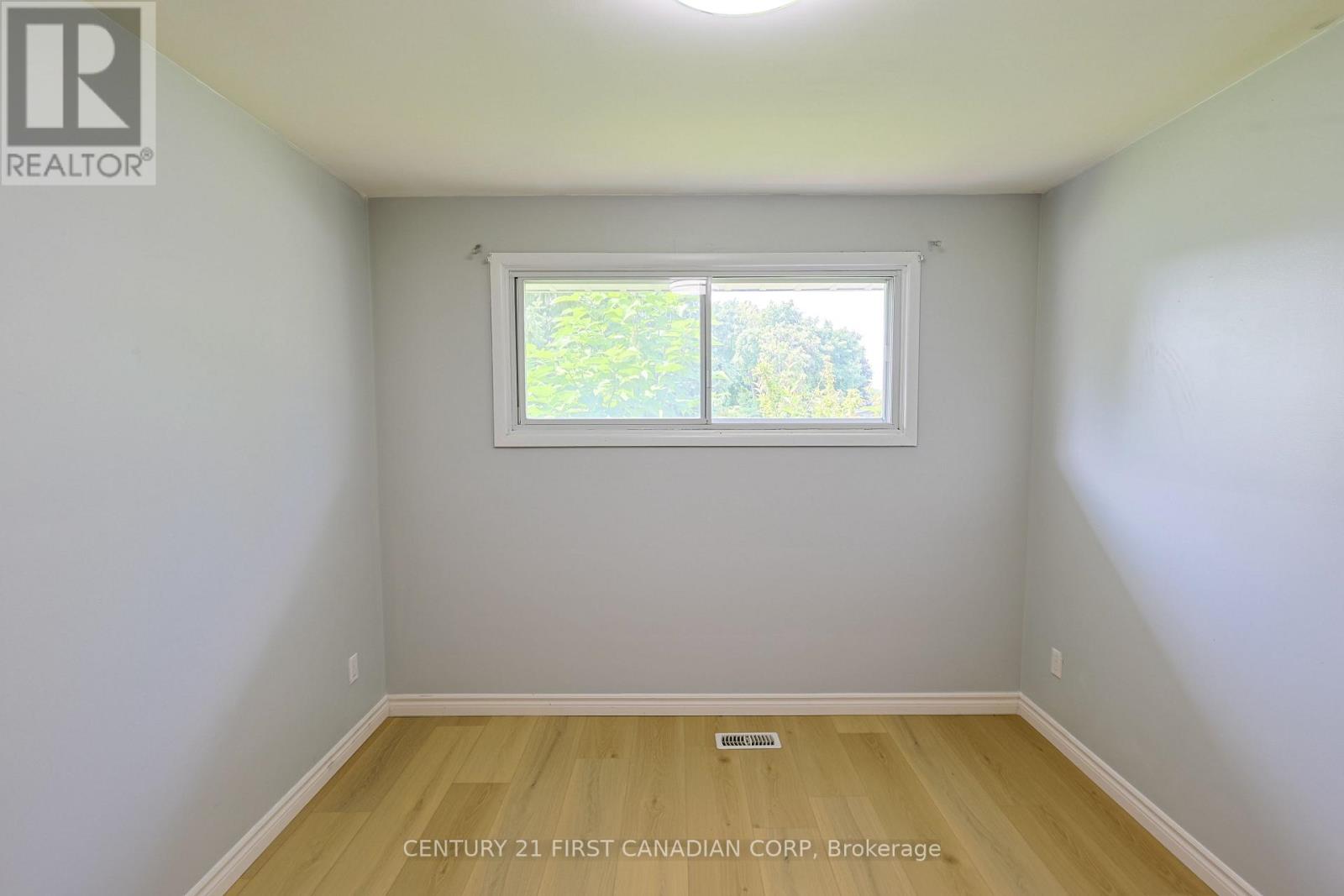 Upper - 268 Burlington Crescent, London South, Ontario  N5Z 3G5 - Photo 15 - X13677550