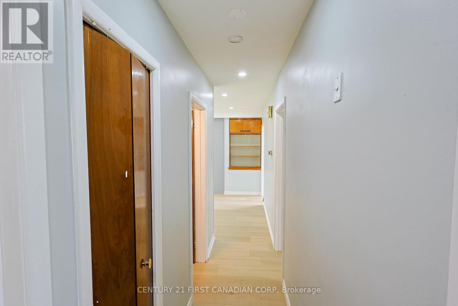 Upper - 268 Burlington Crescent, London South, Ontario  N5Z 3G5 - Photo 21 - X13677550