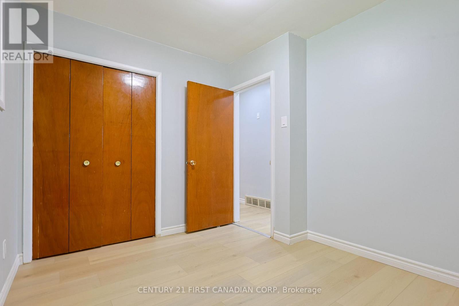 Upper - 268 Burlington Crescent, London South, Ontario  N5Z 3G5 - Photo 19 - X13677550