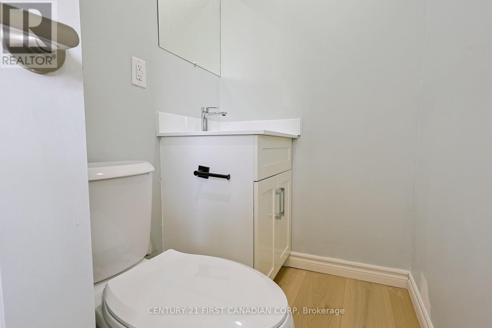 Upper - 268 Burlington Crescent, London South, Ontario  N5Z 3G5 - Photo 9 - X13677550