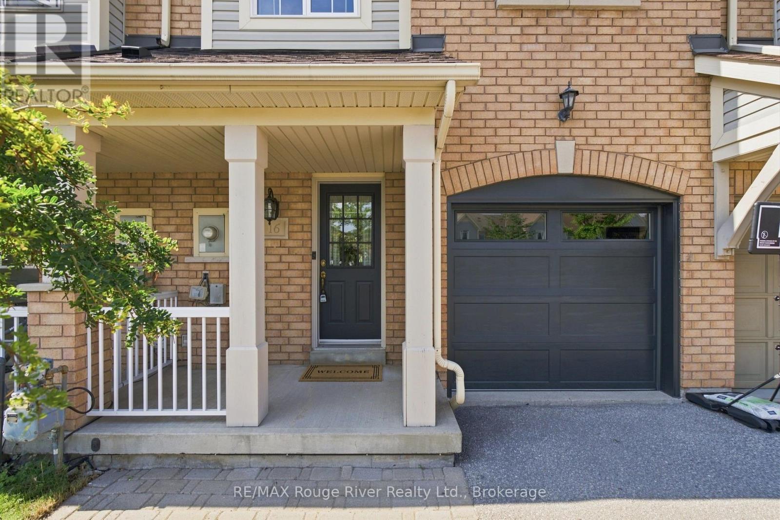 16 Plantation Court, Whitby, Ontario  L1P 1R2 - Photo 3 - E13677914