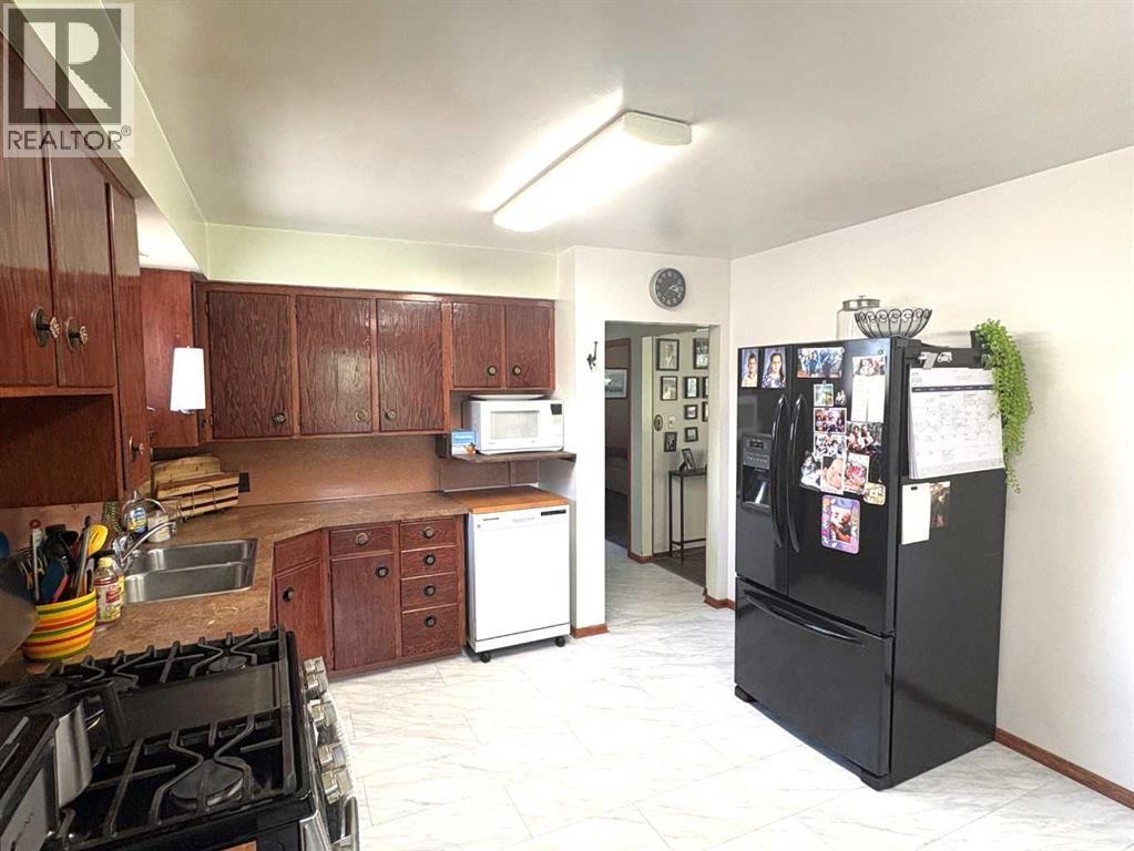 4812 47 Avenue, Forestburg, Alberta  T0B 1N0 - Photo 14 - A2286873