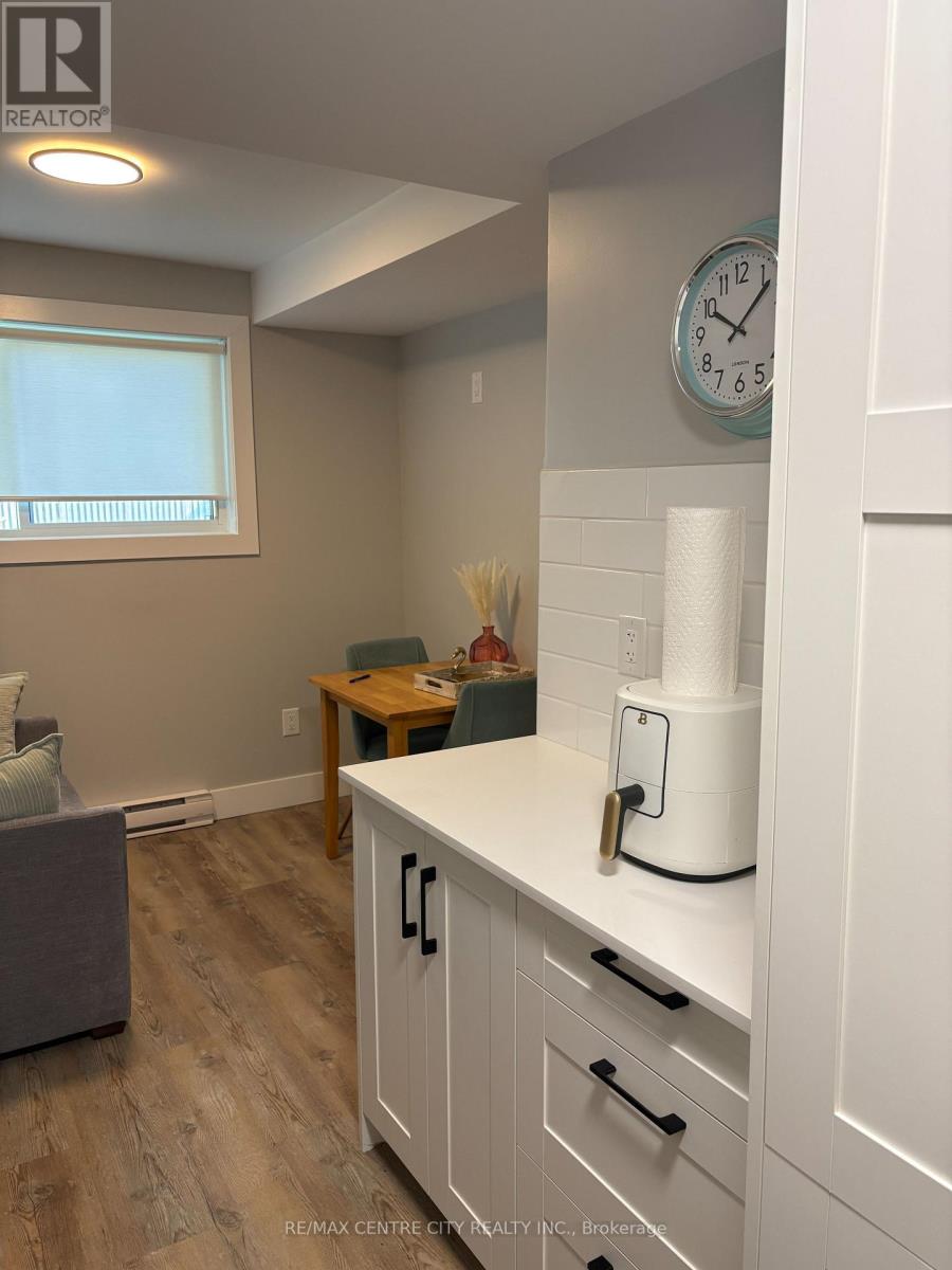 2 - 400 Scenic Drive, London South, Ontario  N5Z 3A8 - Photo 8 - X13677870
