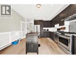 4 218 CAMATA STREET, New Westminster, British Columbia