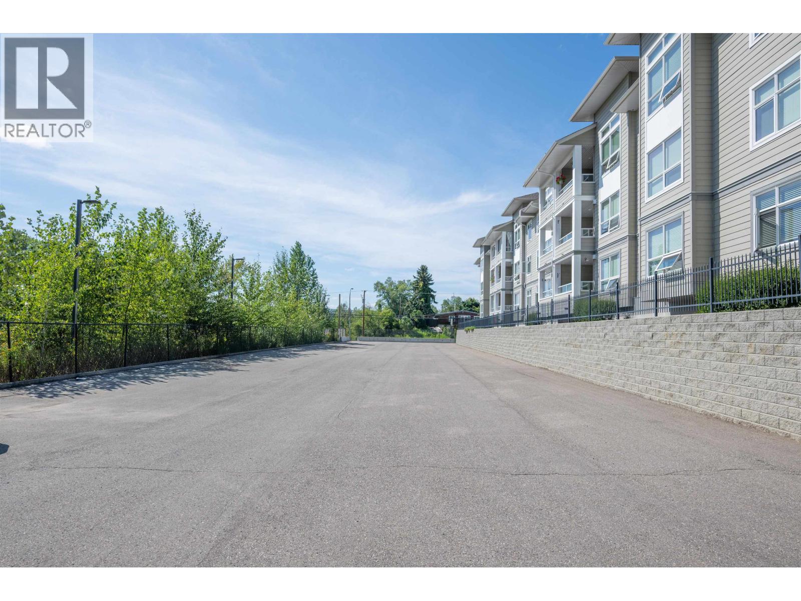 331 2055 Ingledew Street, Prince George, British Columbia  V2L 5S1 - Photo 2 - R3155971