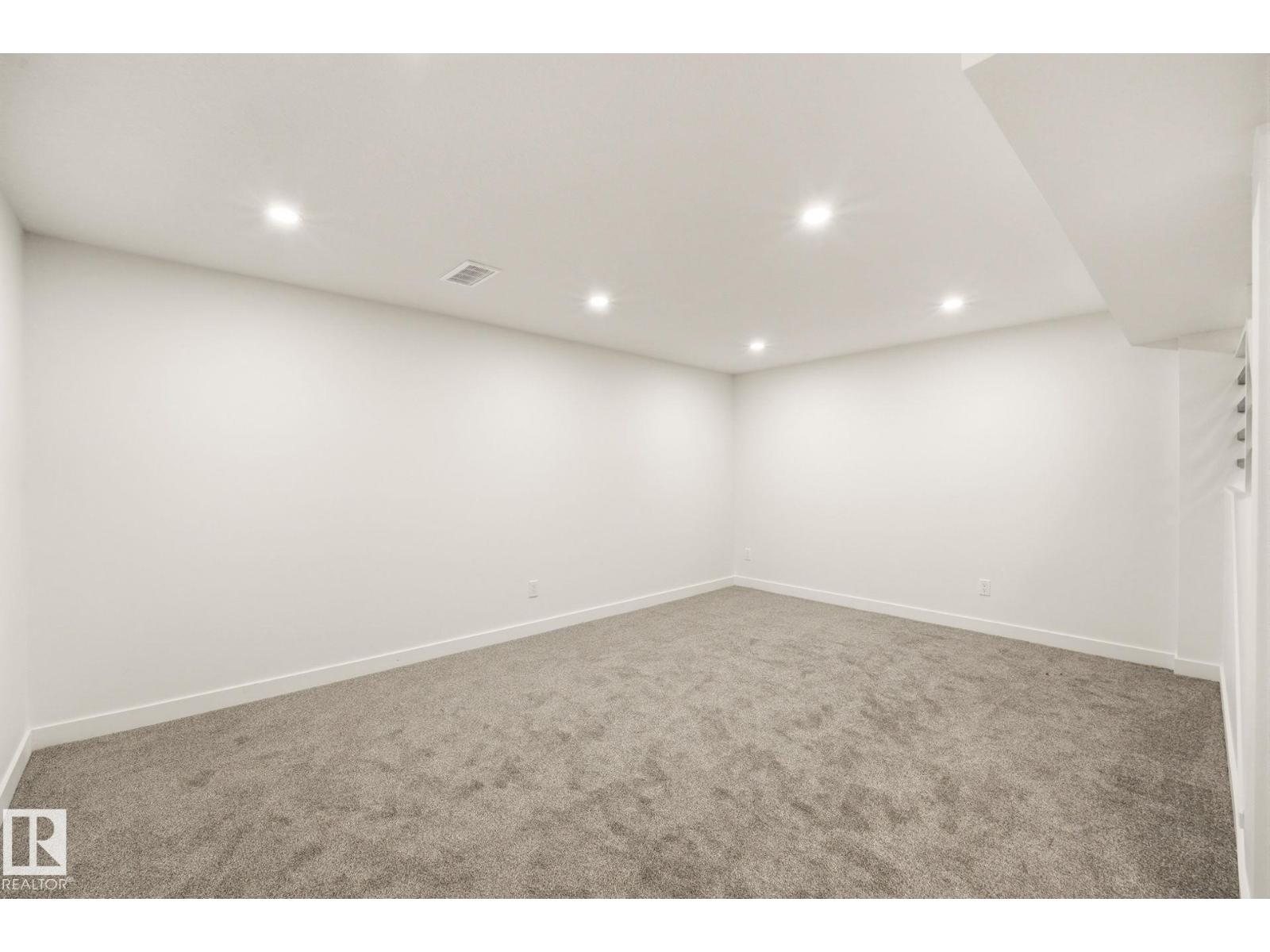 125 Woodborough Wy NW, Edmonton, Alberta T5Y 1N2 - Photo 23 - E4503924