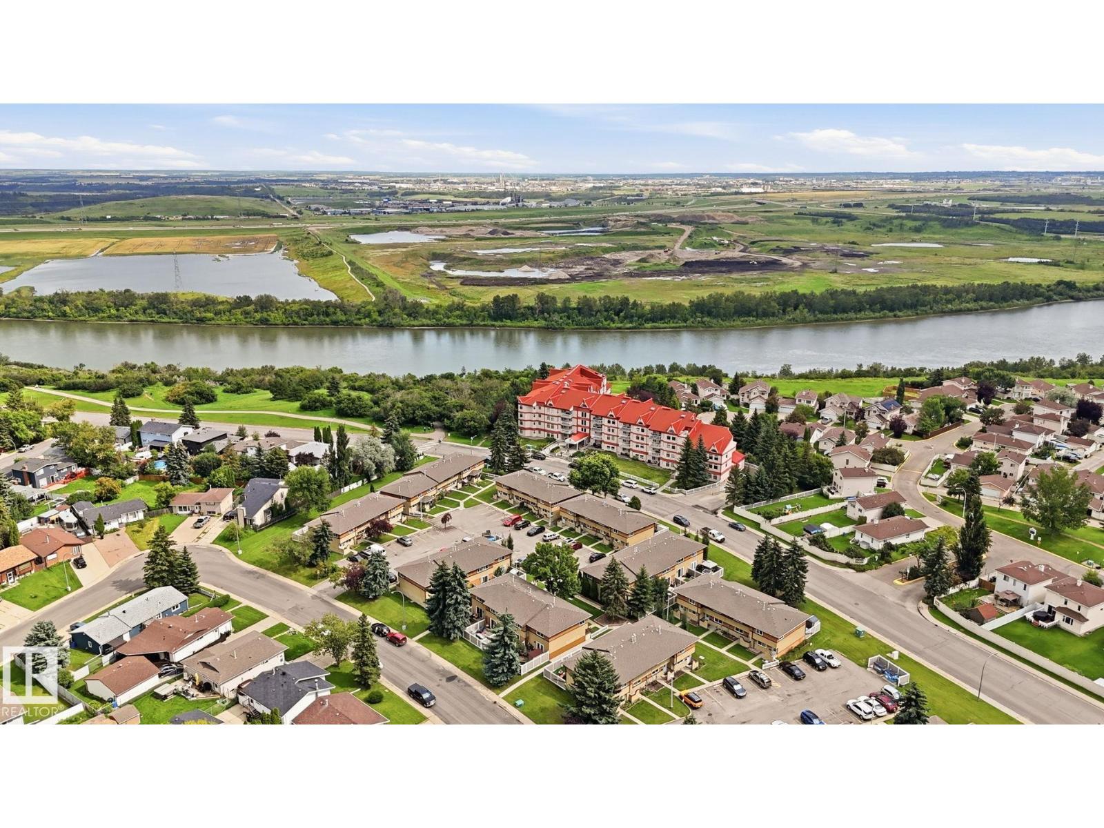 125 Woodborough Wy NW, Edmonton, Alberta T5Y 1N2 - Photo 39 - E4503924